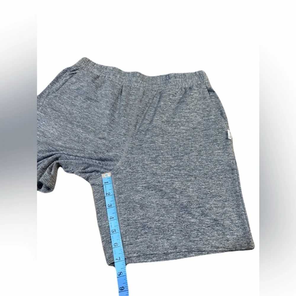 FEAT Mens BlanketBlend Move Shorts Size Medium